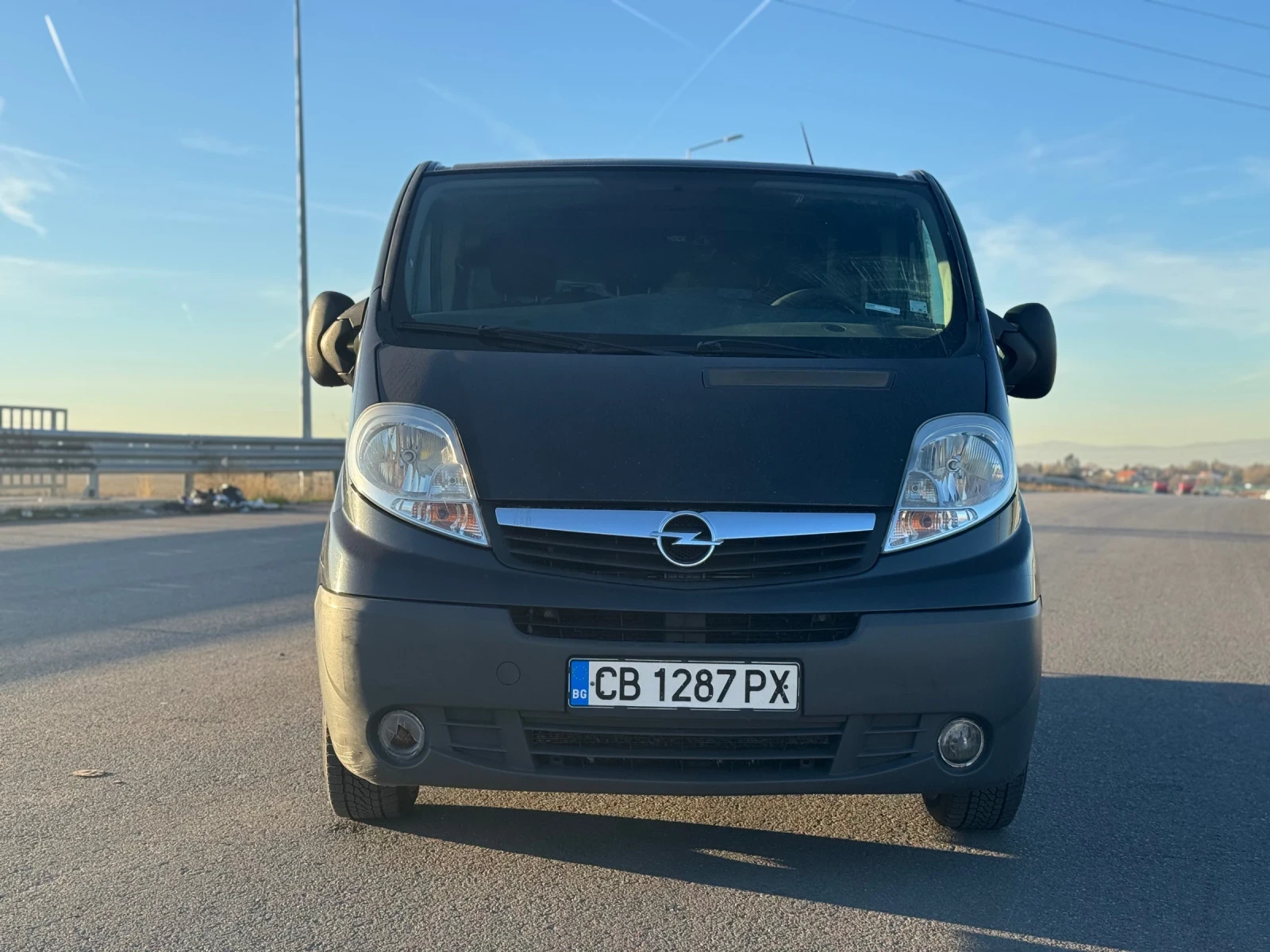 Opel Vivaro 2.0CDTI - изображение 7