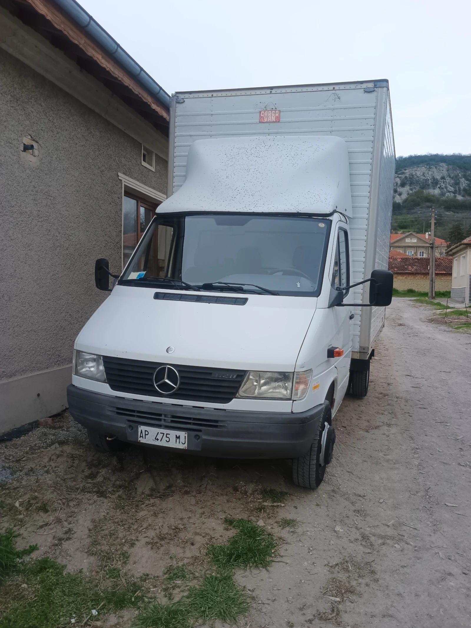 Mercedes-Benz 412  - изображение 2