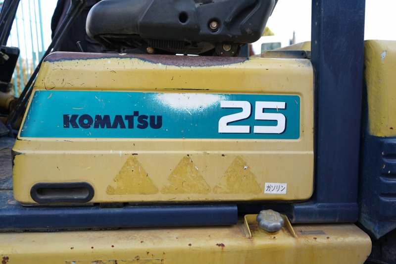 Мотокар Komatsu  2.500 kg, снимка 5 - Индустриална техника - 44638599