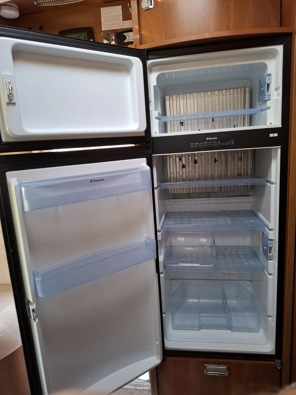 Кемпер Laika Kreos 3008, снимка 11 - Каравани и кемпери - 54383544