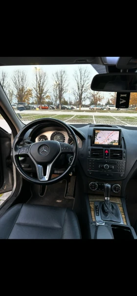 Mercedes-Benz C 320, снимка 5