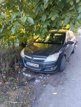 Opel Astra 2009, снимка 2
