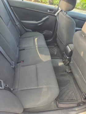Toyota Avensis 1, 8 бензин, снимка 13
