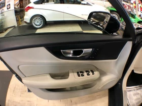 Volvo S60 * MOMENTUM T6 AWD LEATHER PAN/ROOF B/SPOT CAMERA * | Mobile.bg    12