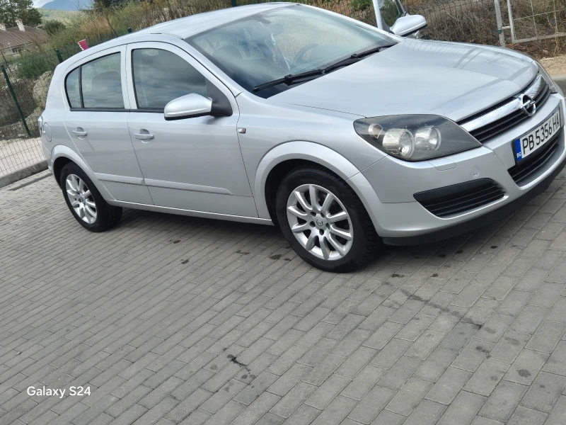 Opel Astra, снимка 1 - Автомобили и джипове - 47703739