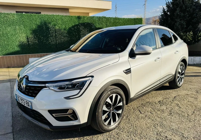 Renault Arkana, снимка 3 - Автомобили и джипове - 48311812