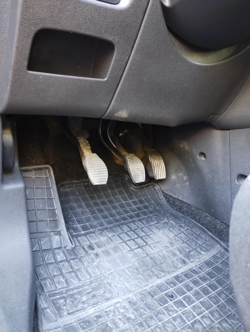 Opel Corsa, снимка 9 - Автомобили и джипове - 50804656