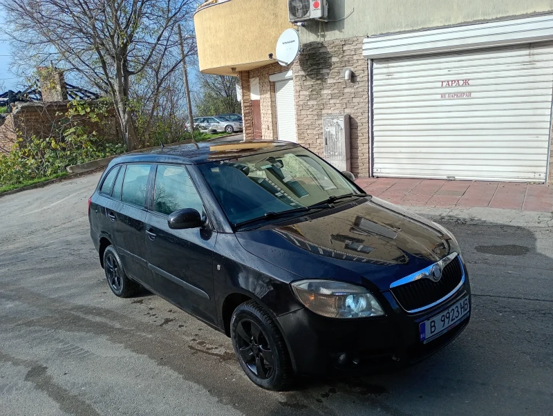 Skoda Fabia 1.4 TDi 2009г. Климатроник, снимка 3 - Автомобили и джипове - 52825988