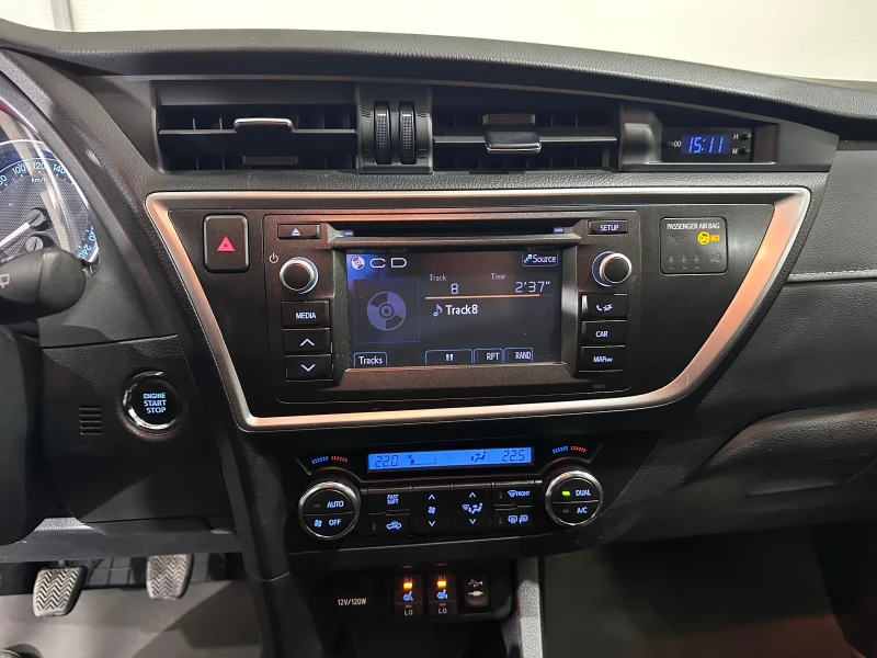 Toyota Auris * NAVI* * PANO* , снимка 10 - Автомобили и джипове - 53086090