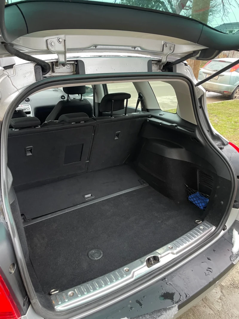 Peugeot 308 1.6hdi, снимка 9 - Автомобили и джипове - 53522650