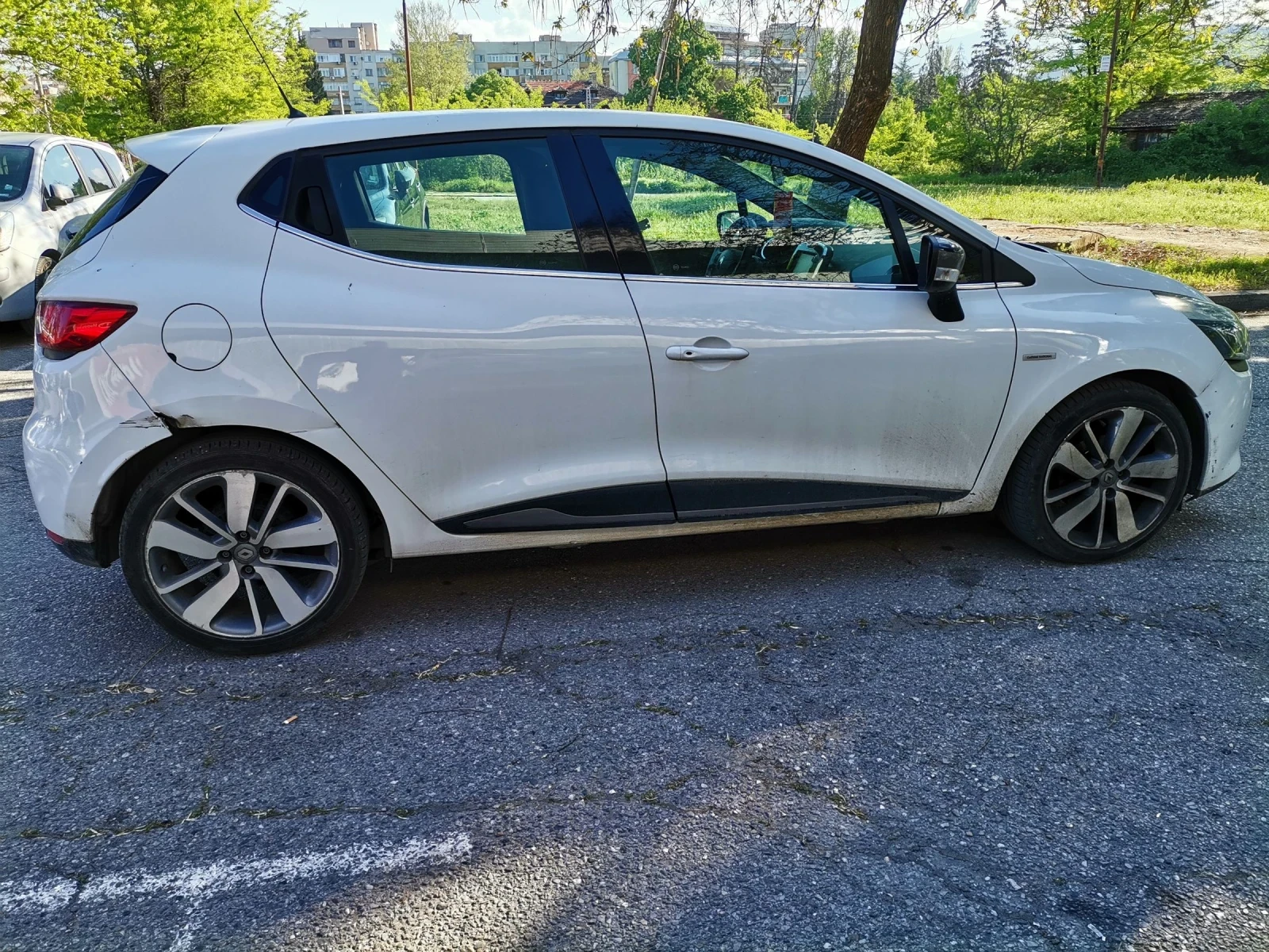 Renault Clio 1.5 DCI - изображение 8