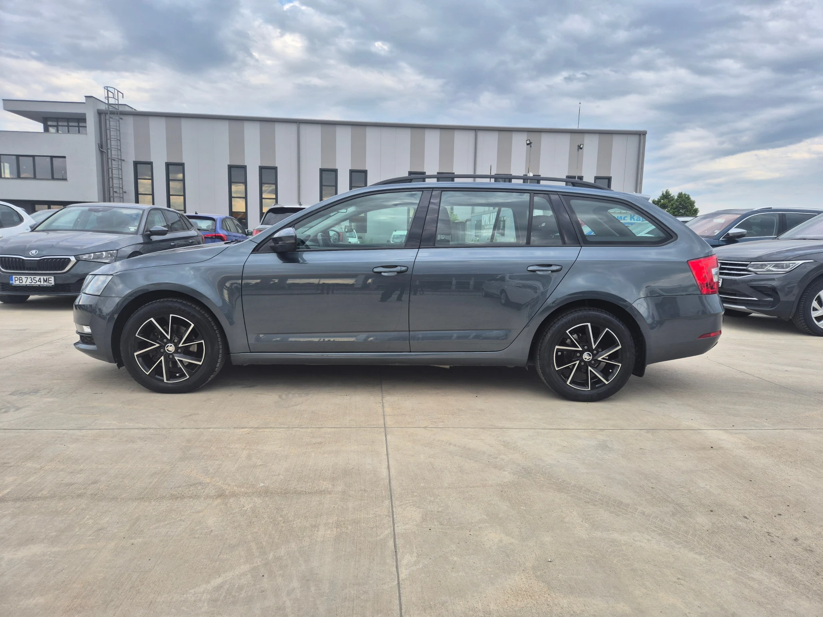 Skoda Octavia С-Гаранция-2.0-A/T-150kc - изображение 2