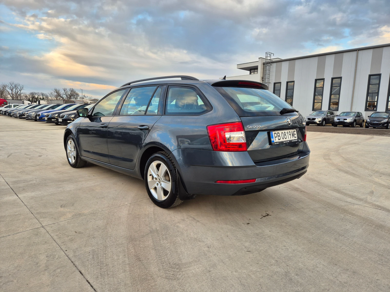 Skoda Octavia С-Гаранция-2.0-A/T-150kc - изображение 3