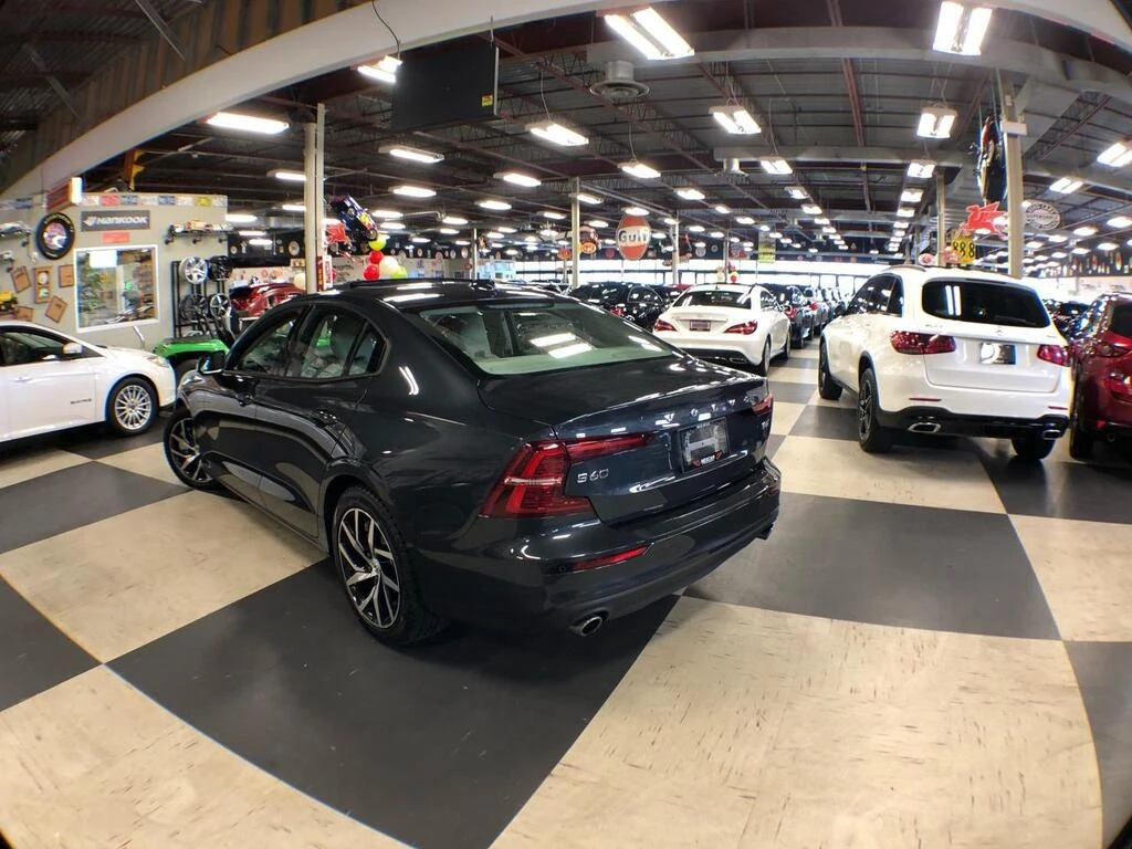 Volvo S60 * MOMENTUM T6 AWD LEATHER PAN/ROOF B/SPOT CAMERA * - изображение 3