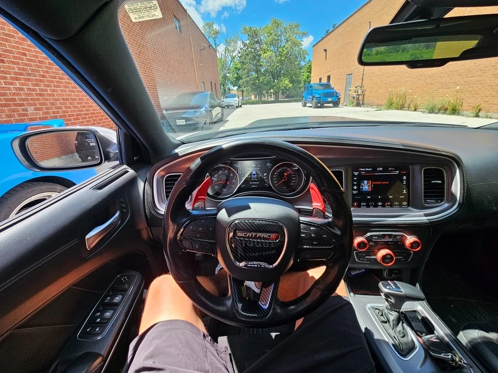 Dodge Charger SRT 6.4 * * CARFAX * * АВТО КРЕДИТ * *  - изображение 3