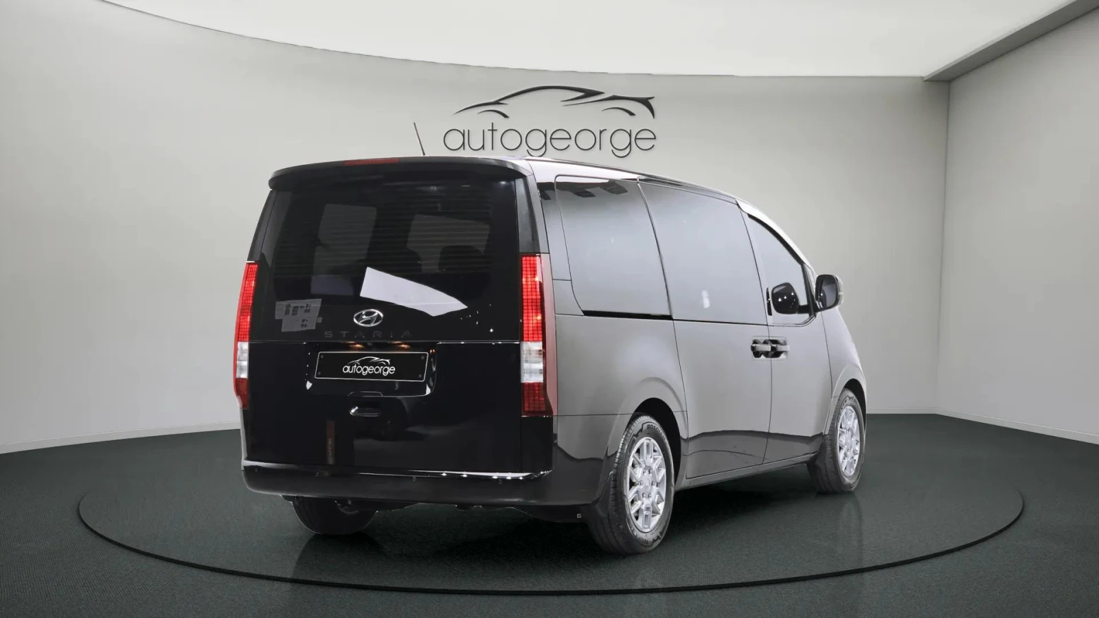Hyundai Staria L3.5 Tourer 9seater autogeorge.com - изображение 2