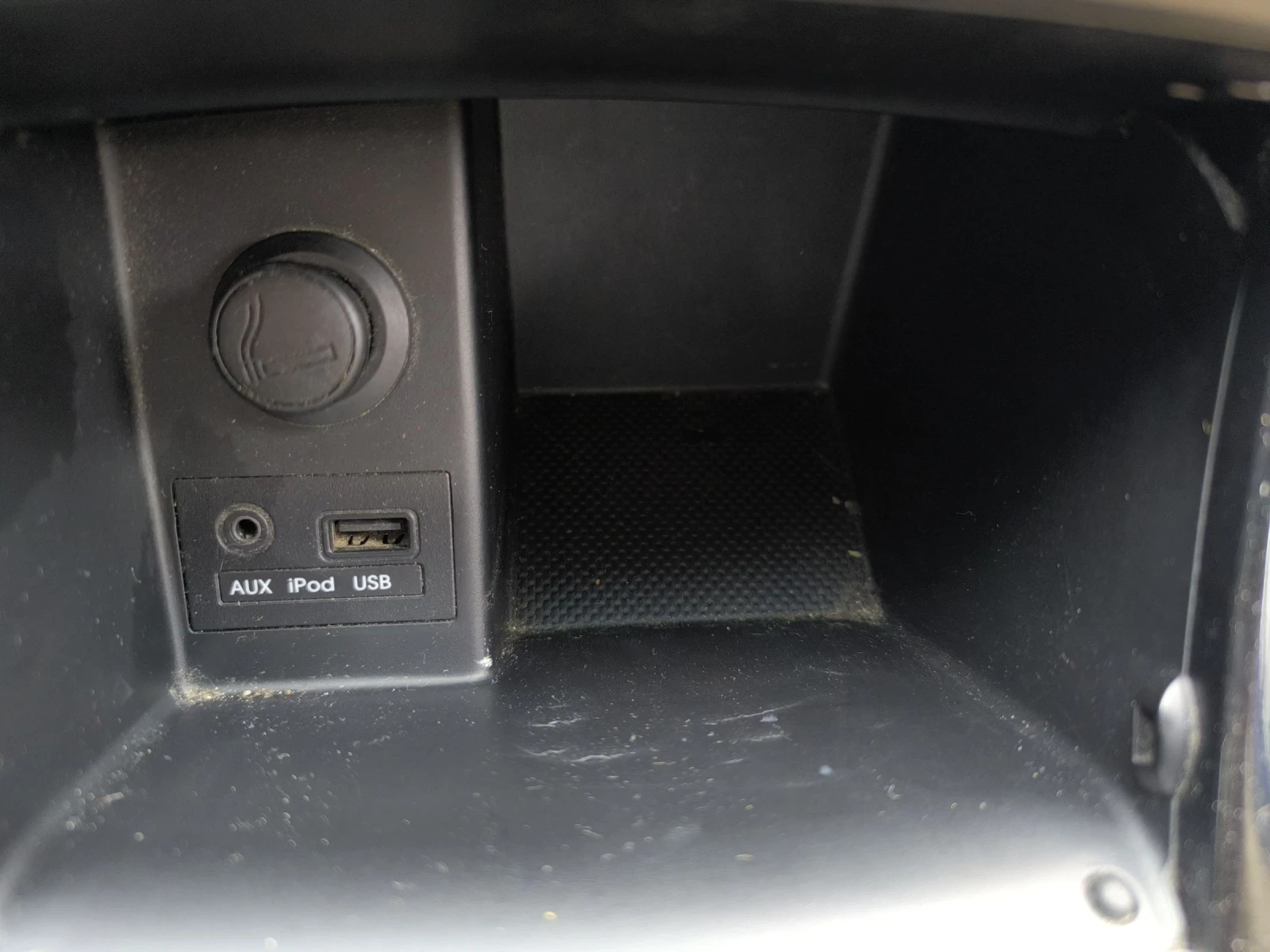 Hyundai Elantra 1.6 бензин , снимка 14 - Автомобили и джипове - 53915544