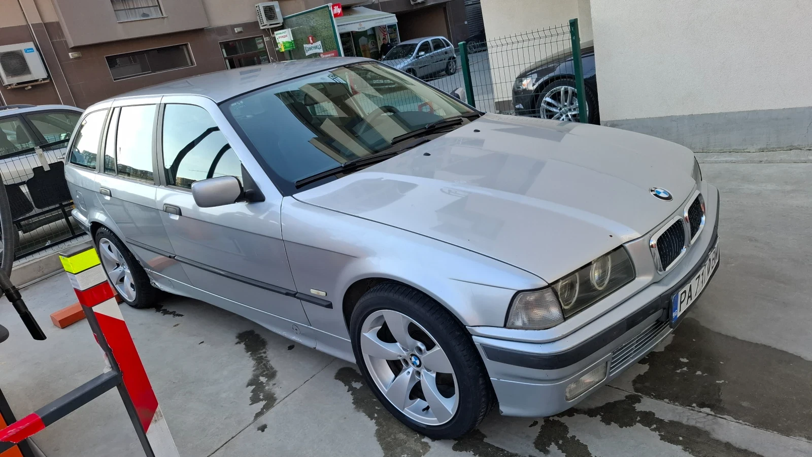 BMW 325 143 ТДС, снимка 6 - Автомобили и джипове - 53950269