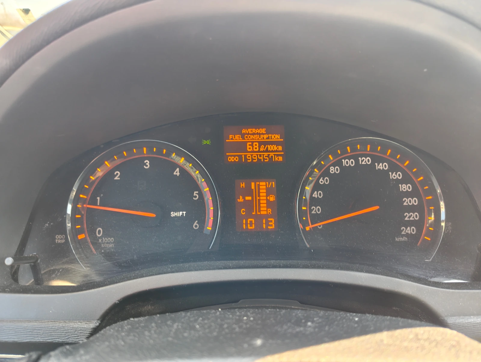 Toyota Avensis 2.2D 150ps EURO5B oбслужен, снимка 8 - Автомобили и джипове - 54097433