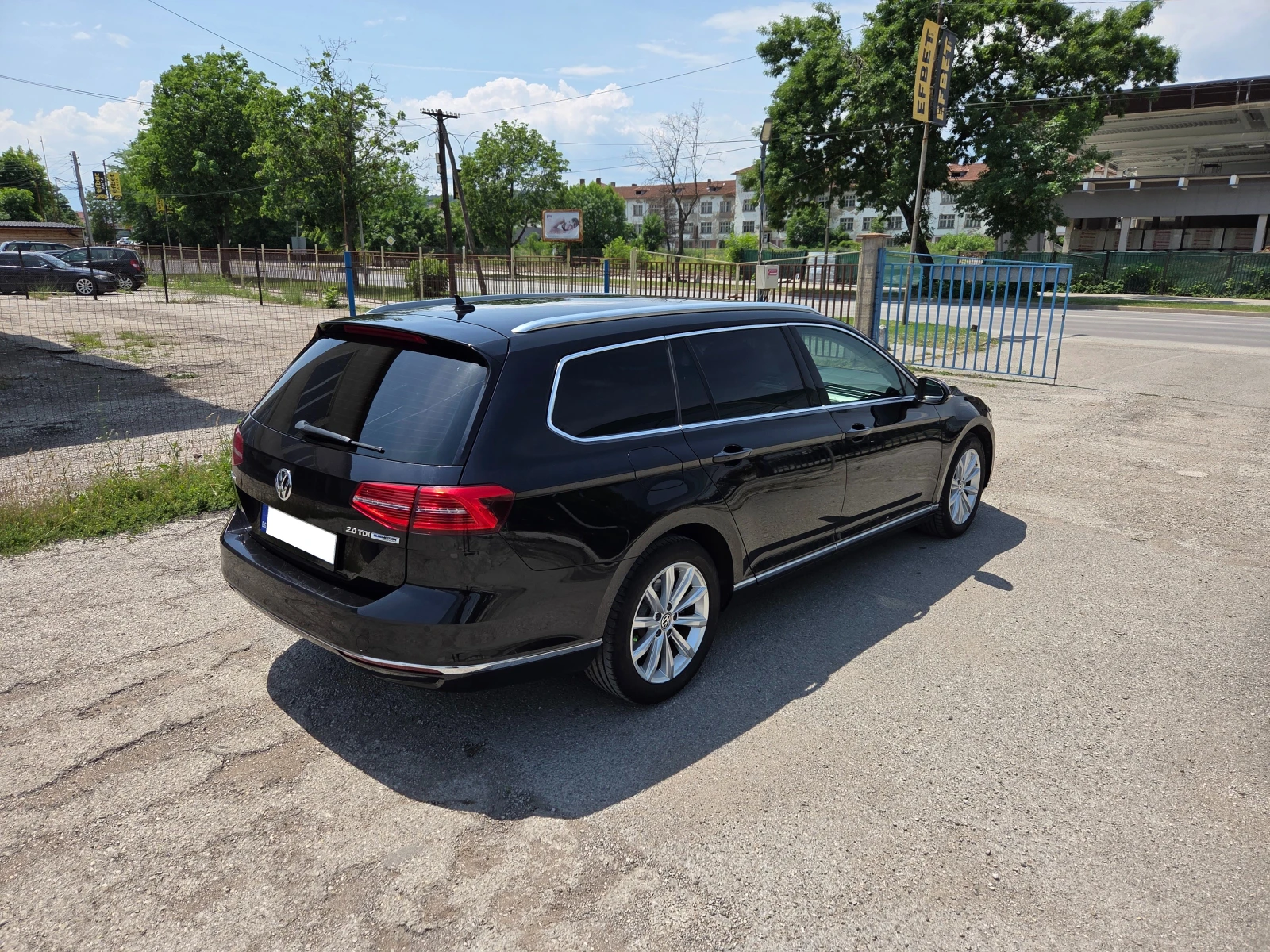 VW Passat Highline 2.0TDI DSG Full Led Euro6 Service History, снимка 6 - Автомобили и джипове - 54739973