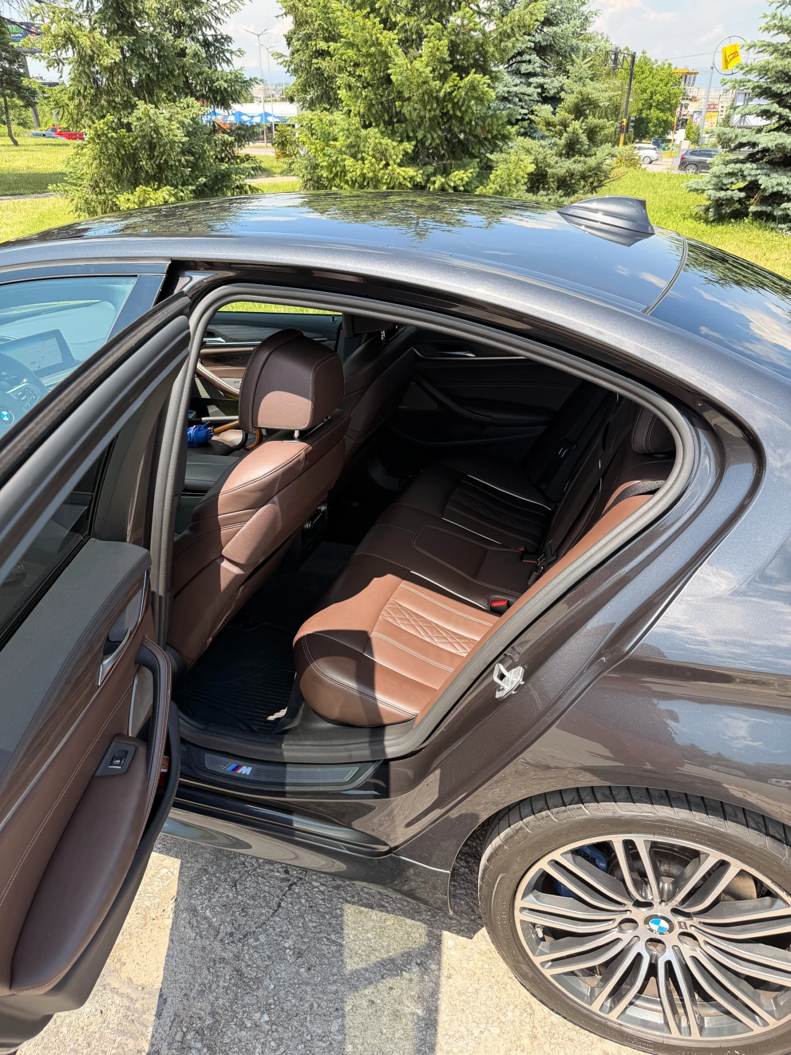 BMW 540 xDrive, снимка 9 - Автомобили и джипове - 54819671