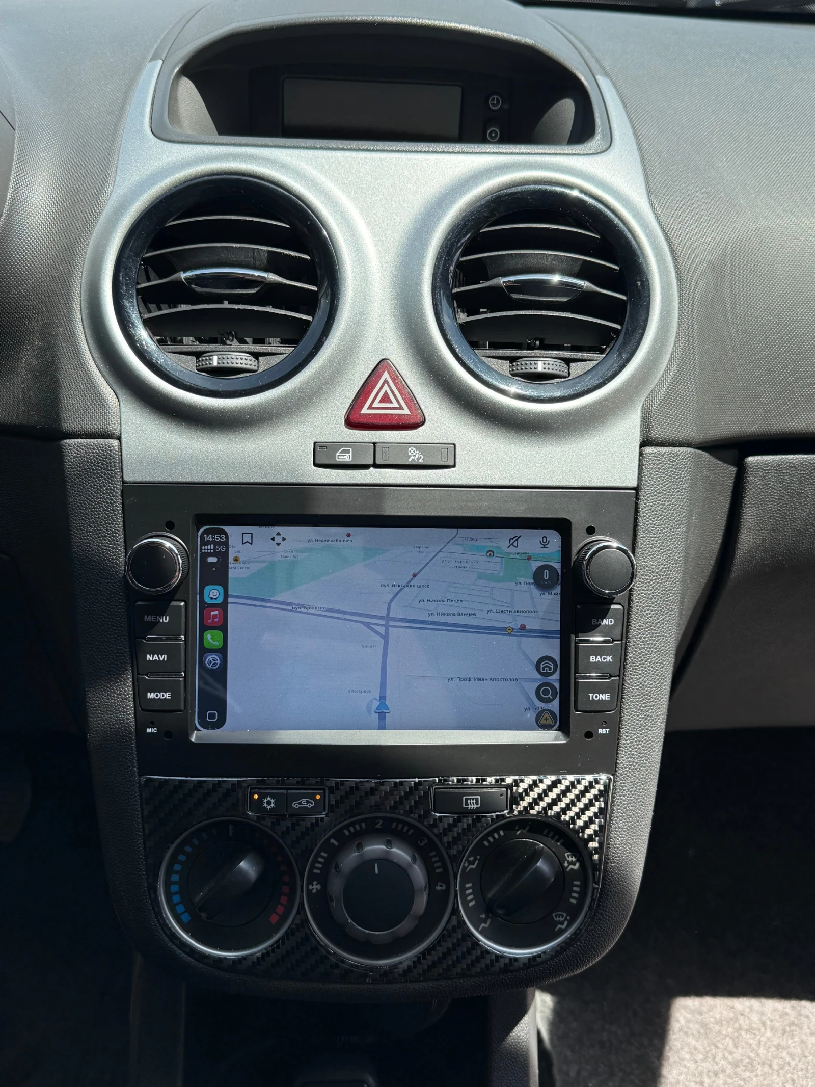 Opel Corsa 1.2 Газ. Инжекцион, снимка 12 - Автомобили и джипове - 55207858