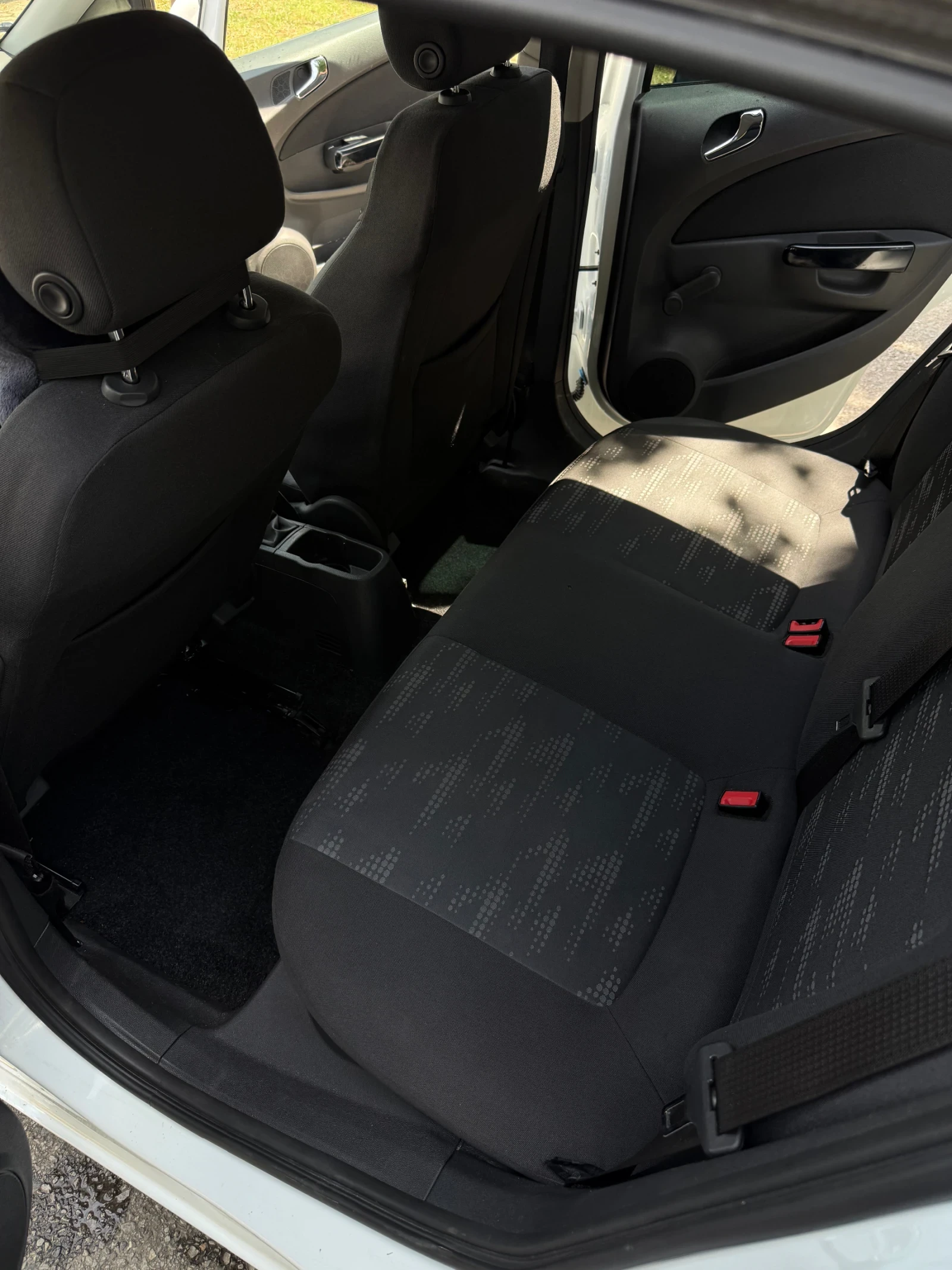 Opel Corsa 1.2 Газ. Инжекцион, снимка 11 - Автомобили и джипове - 55207858