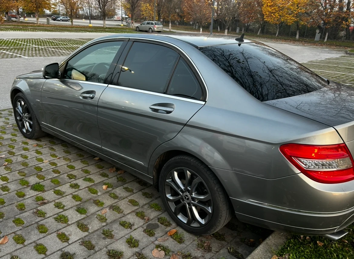 Mercedes-Benz C 320, снимка 3 - Автомобили и джипове - 55229305