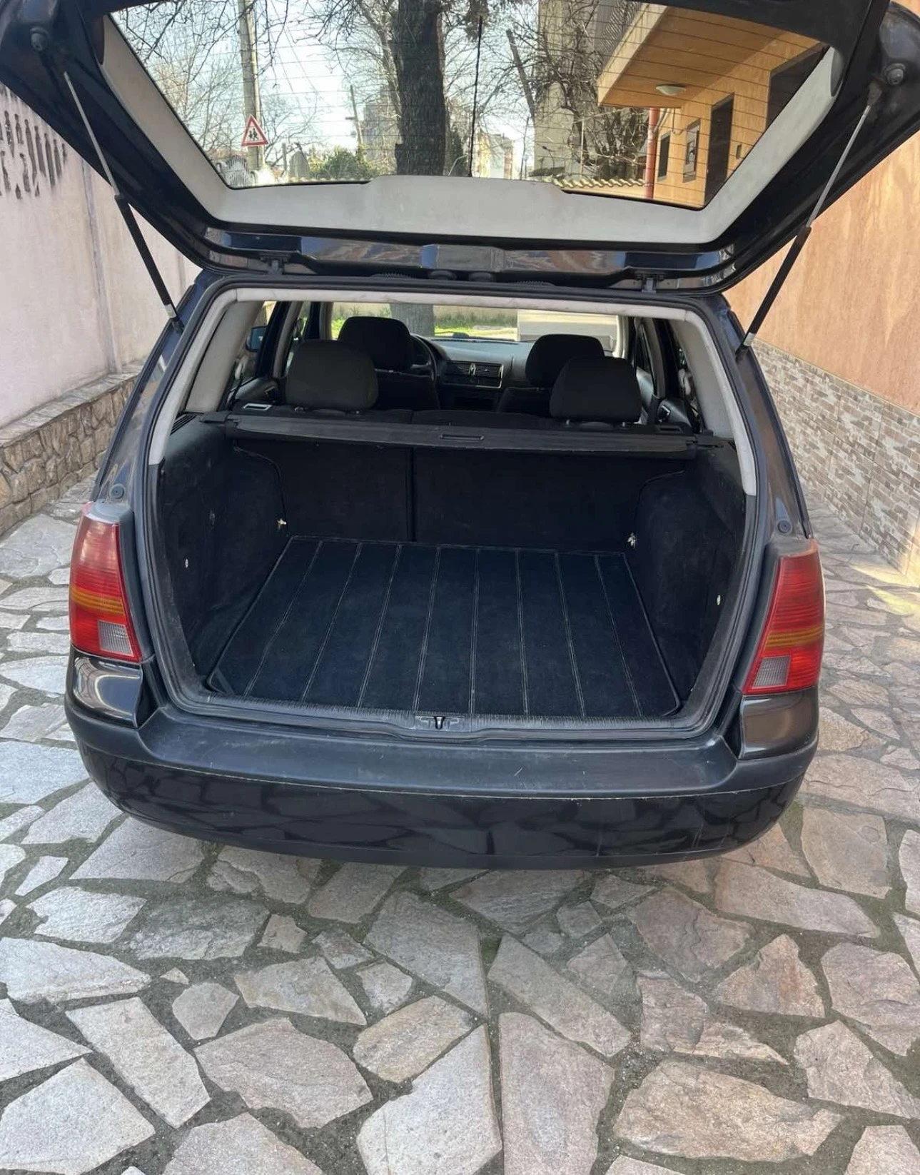 VW Golf, снимка 7 - Автомобили и джипове - 55826851