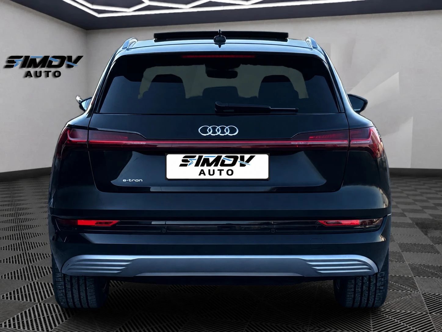 Audi E-Tron 55 S-LINE HEAD-UP ПАНОРАМА ВАКУМ KEYLESSGO APPLE, снимка 6 - Автомобили и джипове - 56011015