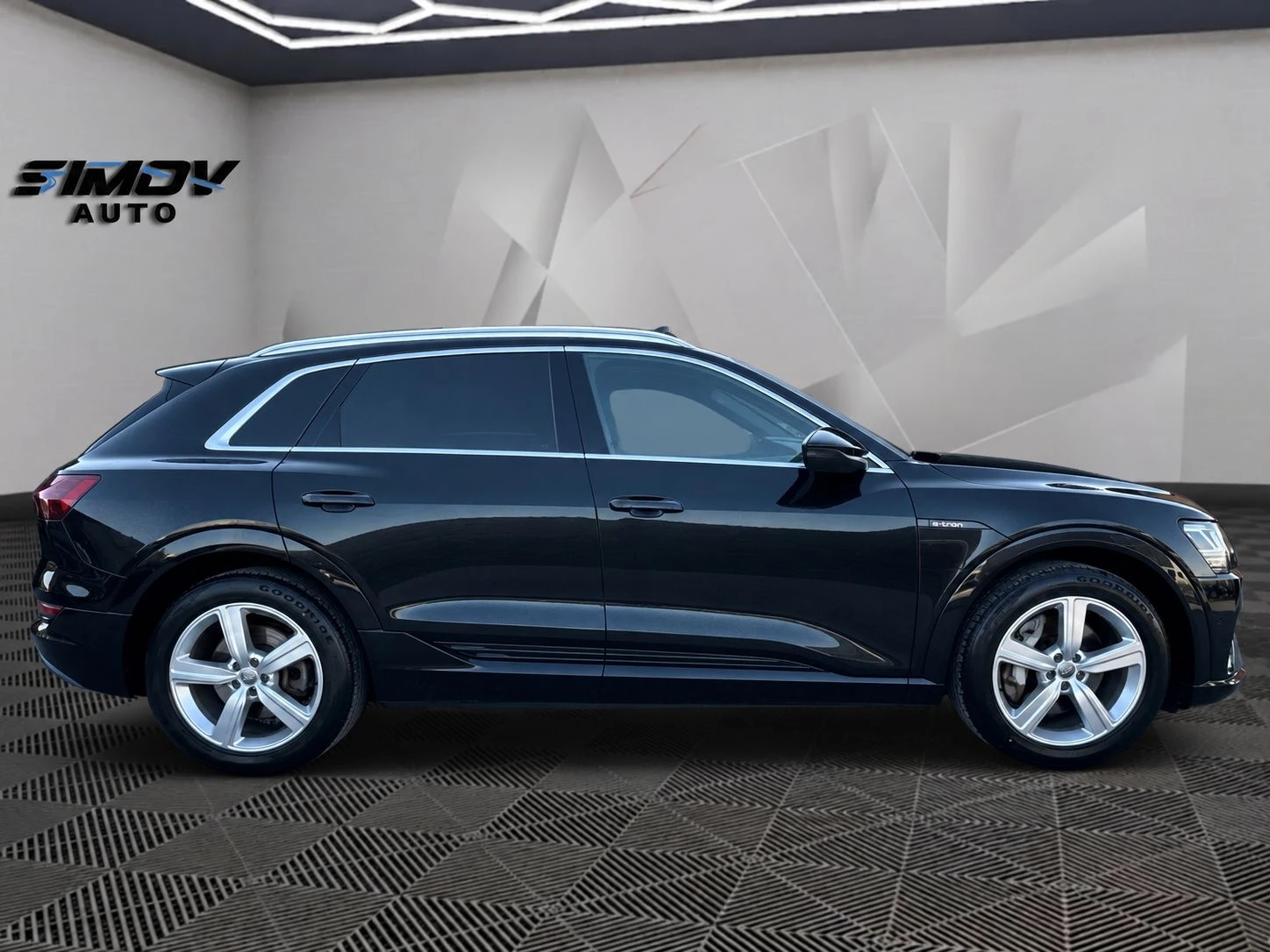 Audi E-Tron 55 S-LINE HEAD-UP ПАНОРАМА ВАКУМ KEYLESSGO APPLE, снимка 7 - Автомобили и джипове - 56011015