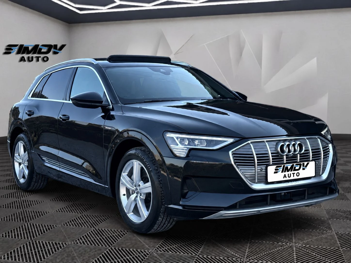 Audi E-Tron 55 S-LINE HEAD-UP ПАНОРАМА ВАКУМ KEYLESSGO APPLE