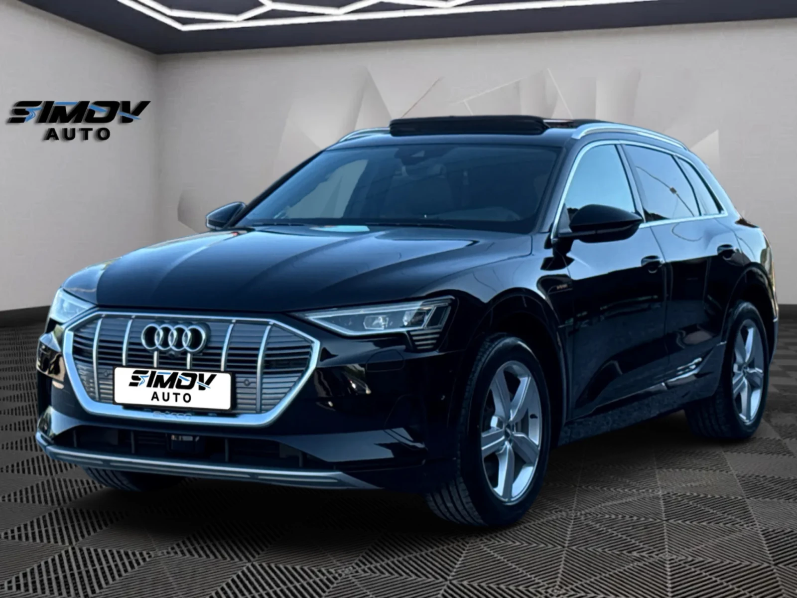 Audi E-Tron 55 S-LINE HEAD-UP ПАНОРАМА ВАКУМ KEYLESSGO APPLE, снимка 3 - Автомобили и джипове - 56011015