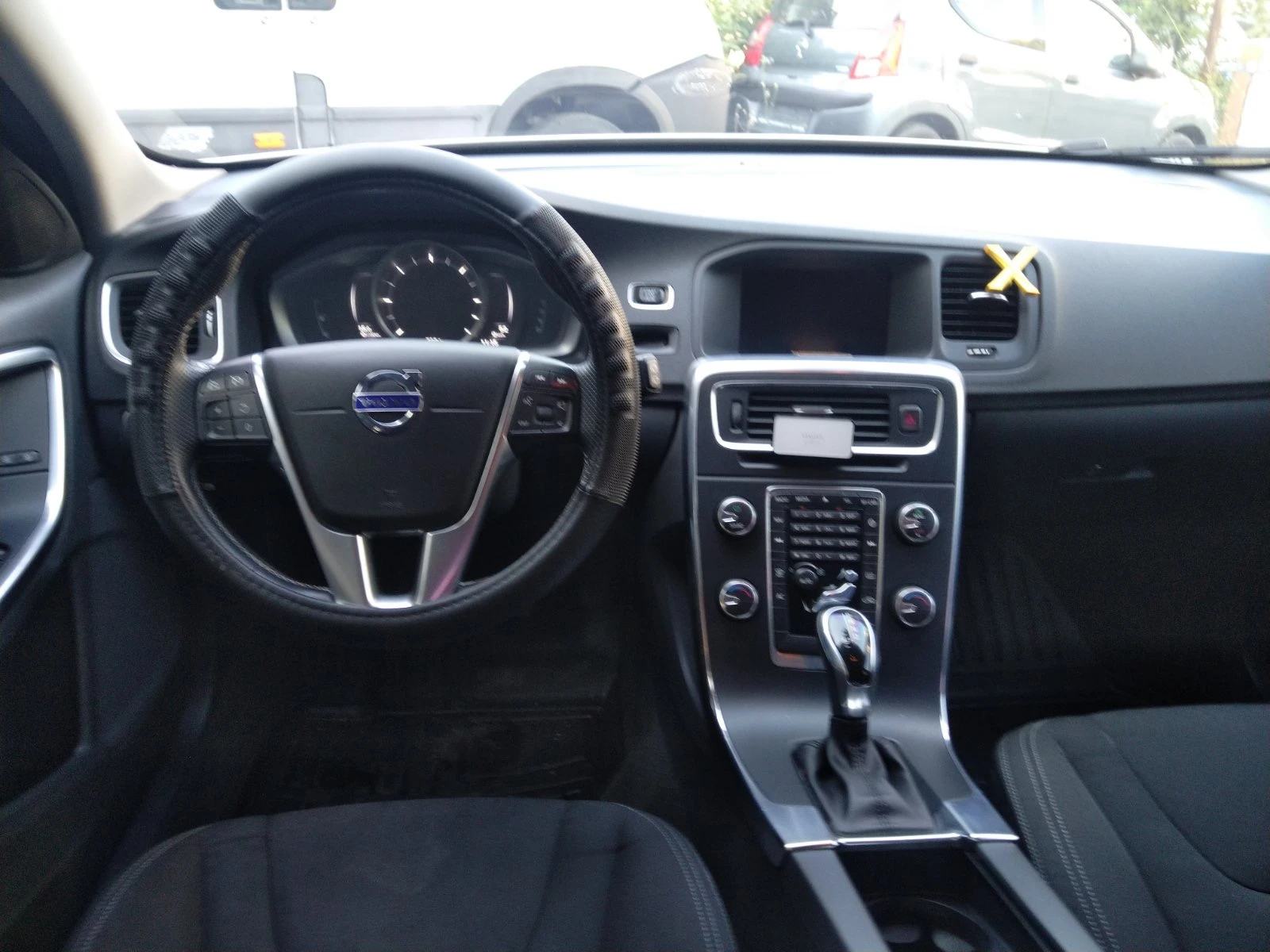 Volvo V60 2.0TDi -automatic , снимка 11 - Автомобили и джипове - 56022500