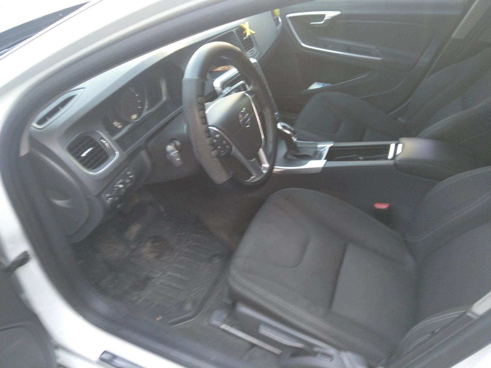 Volvo V60 2.0TDi -automatic , снимка 10 - Автомобили и джипове - 56022500