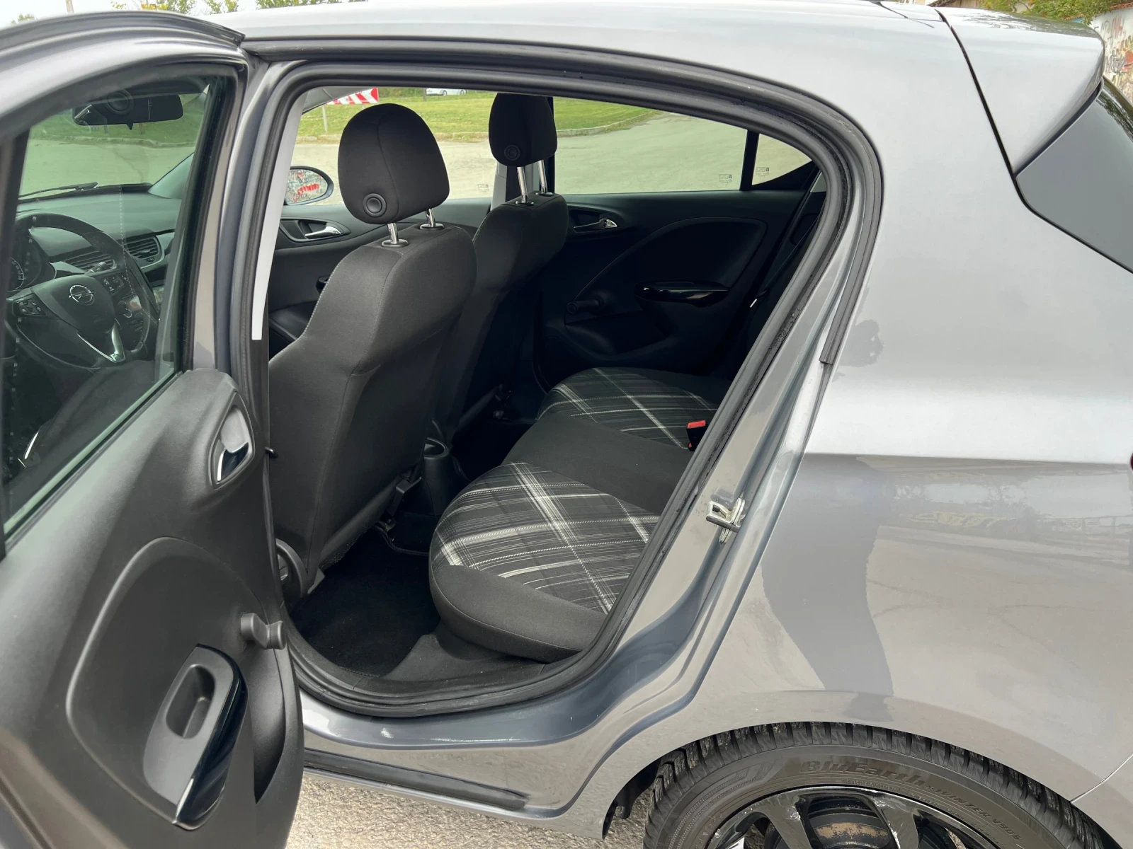 Opel Corsa 1.4I-LPG, снимка 15 - Автомобили и джипове - 56325471
