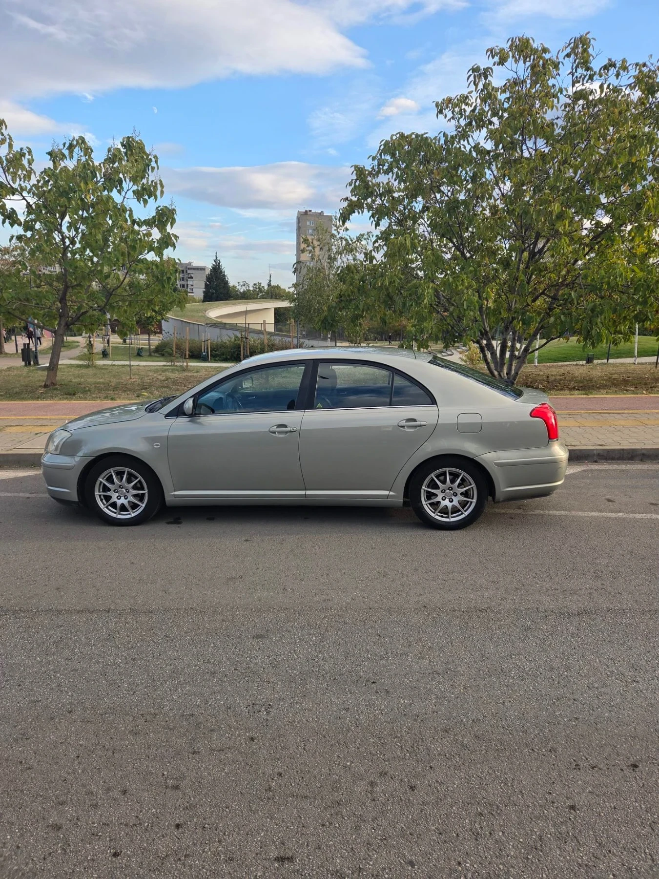 Toyota Avensis 1, 8 ������ | Mobile.bg � ����������� 4