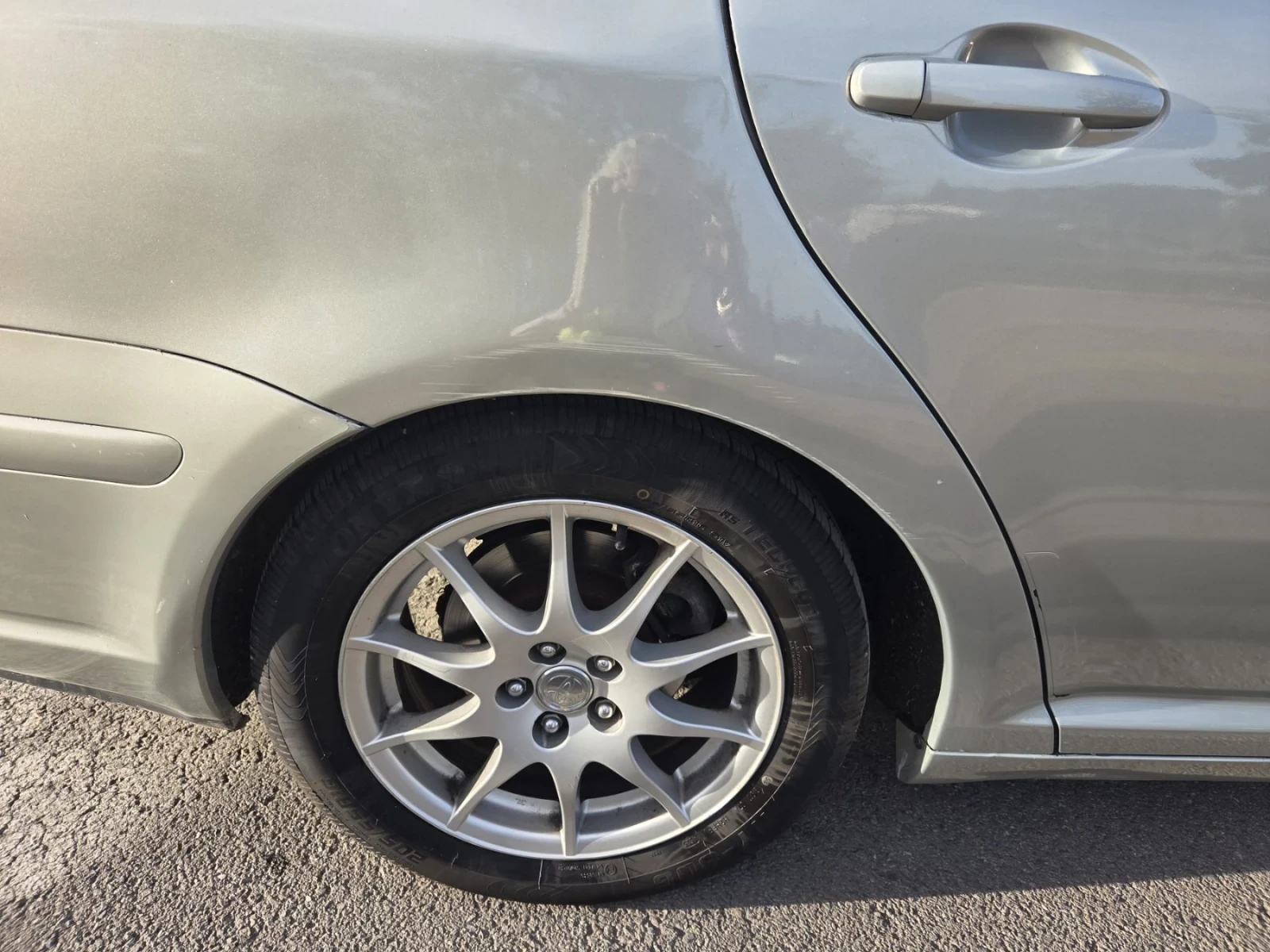 Toyota Avensis 1, 8 ������ | Mobile.bg � ����������� 15