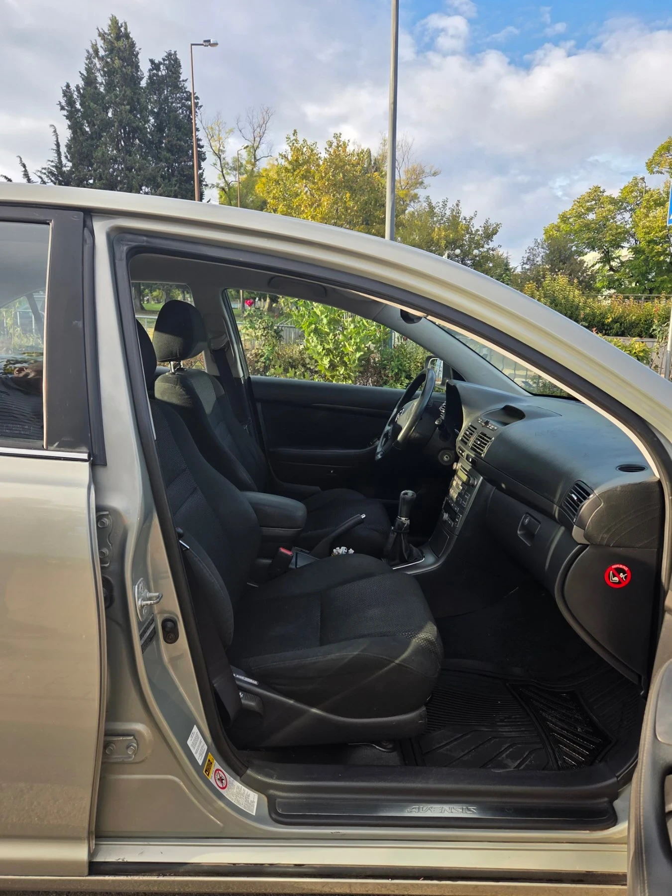 Toyota Avensis 1, 8 ������ | Mobile.bg � ����������� 3