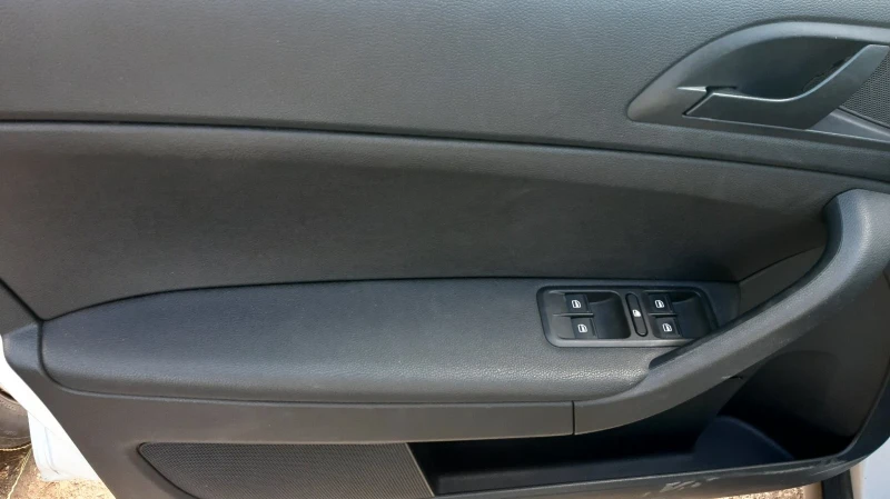 Skoda Yeti 1.2 газ бензин, снимка 10 - Автомобили и джипове - 52865363