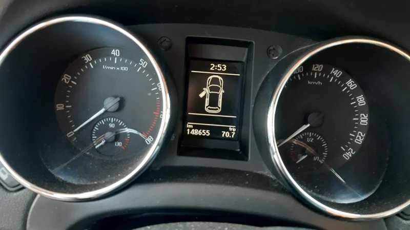 Skoda Yeti 1.2 газ бензин, снимка 5 - Автомобили и джипове - 52865363