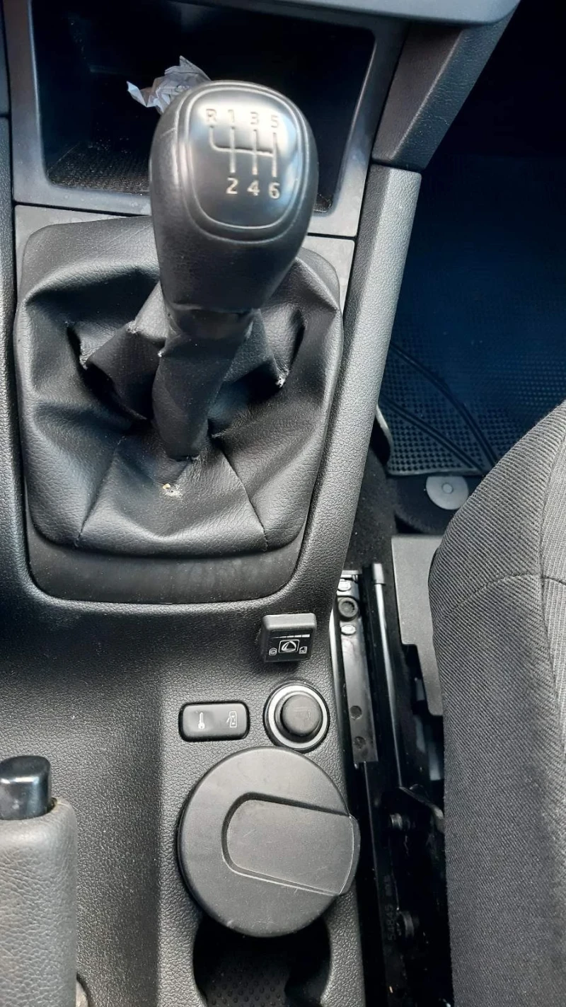 Skoda Yeti 1.2 газ бензин, снимка 13 - Автомобили и джипове - 52865363