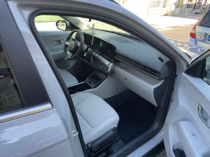 Hyundai Kona 1.6T Limited 4x4, снимка 11 - Автомобили и джипове - 52077812