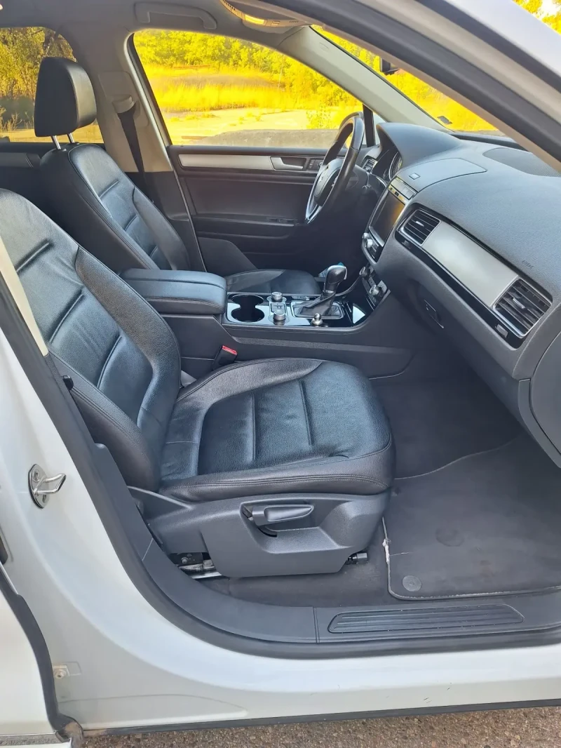 VW Touareg 3.0тди 262 к.с фейслифт, снимка 13 - Автомобили и джипове - 52368568