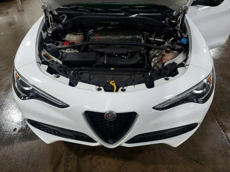 Alfa Romeo Stelvio TI* PANO* ПОДГРЕВИ* КЛИП НА МОТОРА, снимка 12 - Автомобили и джипове - 53512280