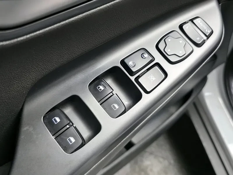 Hyundai Kona 1.6, снимка 14 - Автомобили и джипове - 54639979