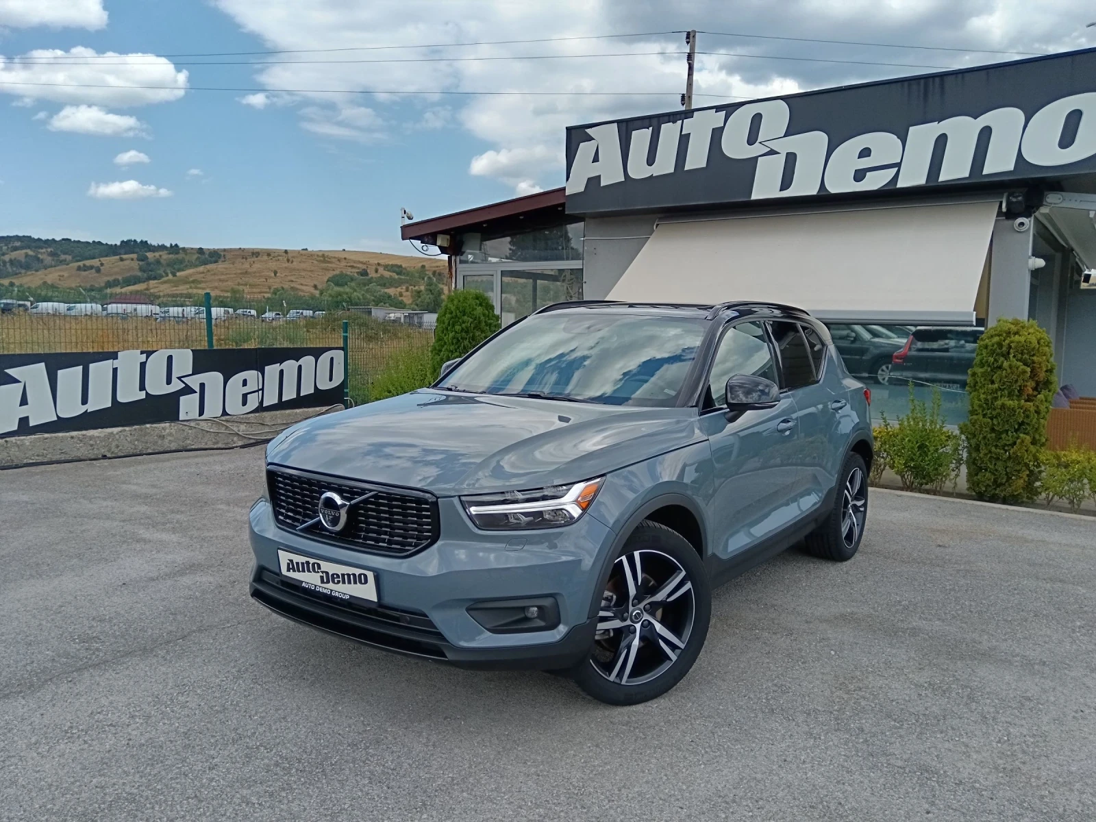 Volvo XC40 2.0T5* R DESIGN* FULL*  - [1] 