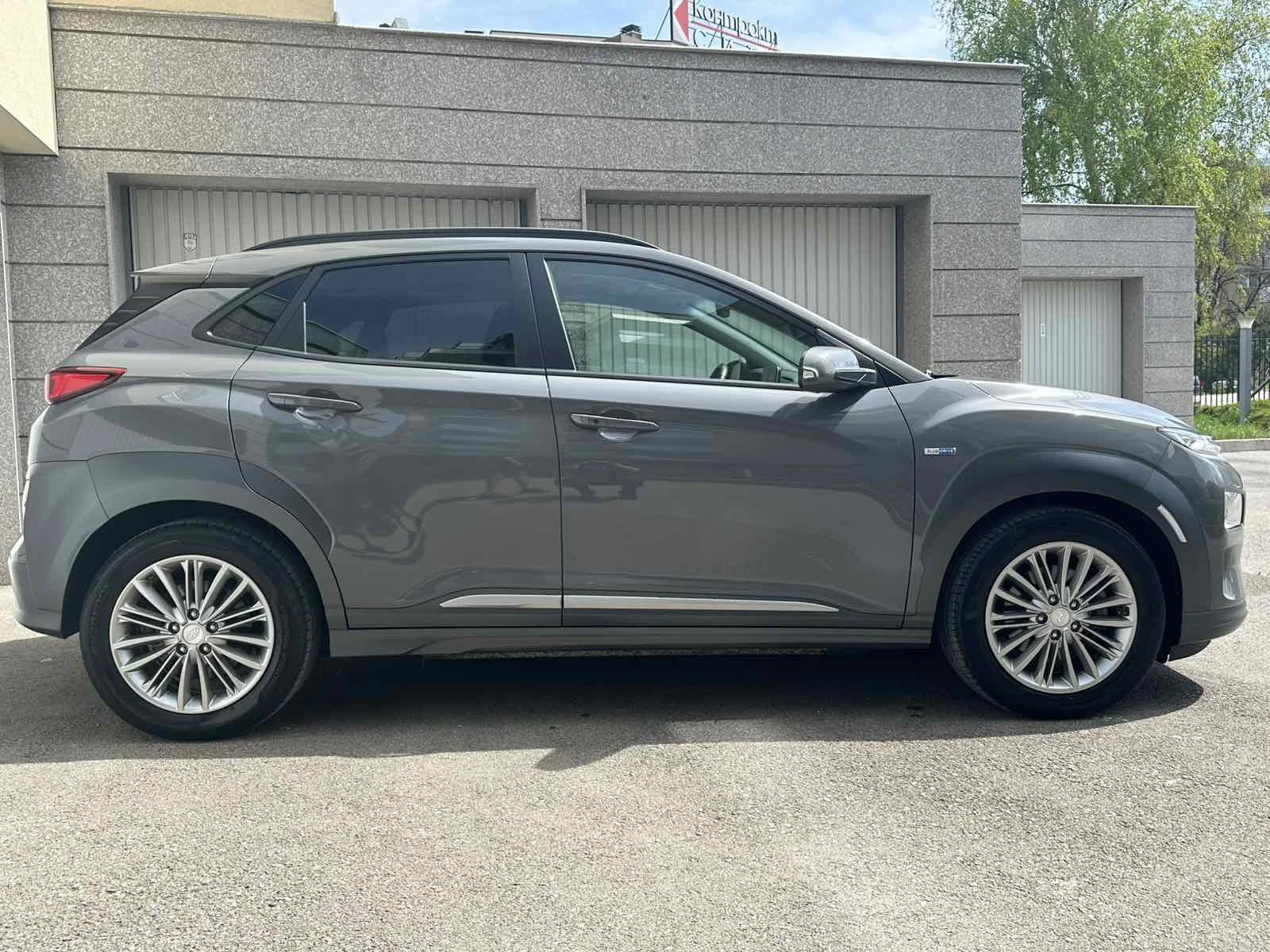 Hyundai Kona PREMIUM 64KWh FULL ASSIST/HEADUP/DISSTR/КНИЖКА - изображение 7