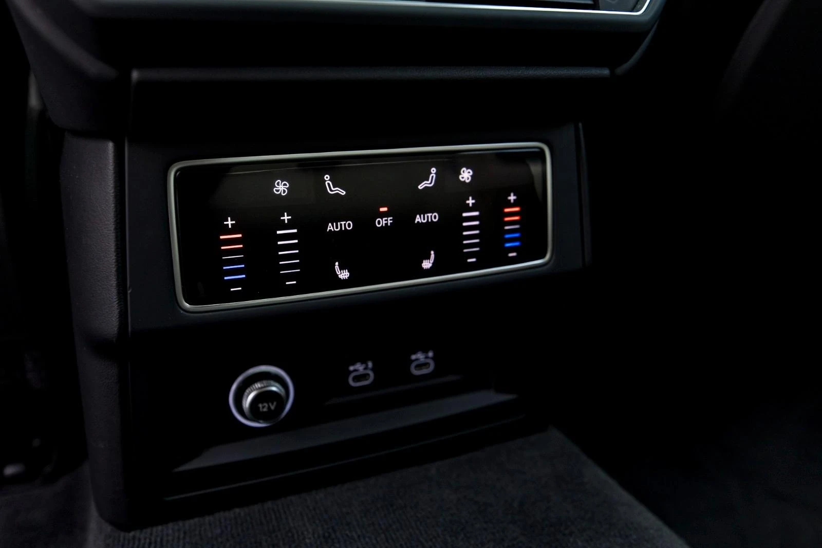 Lamborghini Urus S/666 HP/AKRAPOVIC/CERAMIC/VERDE CITREA/B&O 3D/ | Mobile.bg   17