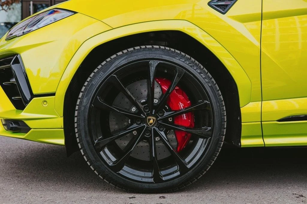 Lamborghini Urus S/666 HP/AKRAPOVIC/CERAMIC/VERDE CITREA/B&O 3D/ - изображение 4